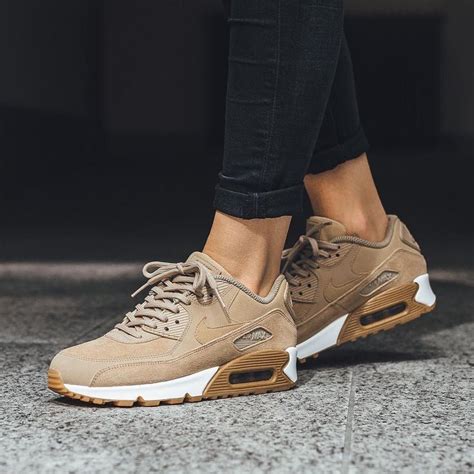 women tan sneakers